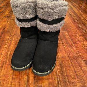 ❤️UGG Black Australia Skylir Suede Boots❤️